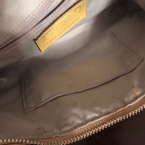 Authentic coach handbag - Picture 4 of 5